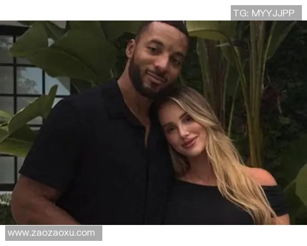 足球明星夫妻甜蜜瞬间大合集精彩图片展示与背后的爱情故事 足球明星夫妻甜蜜瞬间大合集精彩图片展示与背后的爱情故事