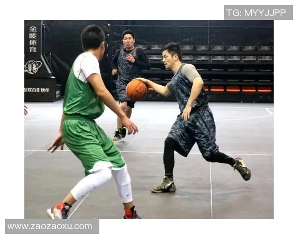 广州篮球队的拼搏历程与冠军赛背后的故事揭秘