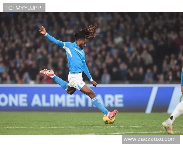 足球明星因比赛受伤脚指淤血引发球迷关注伤情恢复成焦点